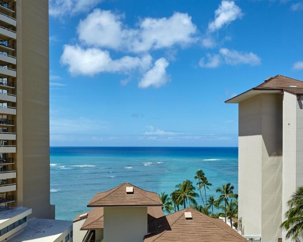 Halepuna Waikiki by Halekulani image 60